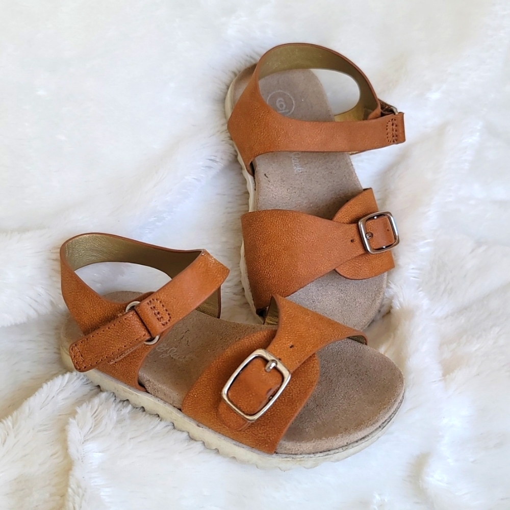 Girls sandals